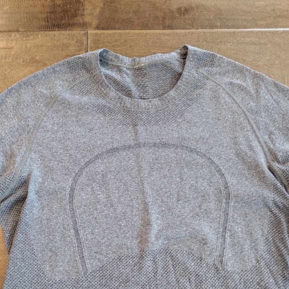 LULULEMON Women's long-sleeve Swiftly Tech gray top - 6 - Picture 4 of 12